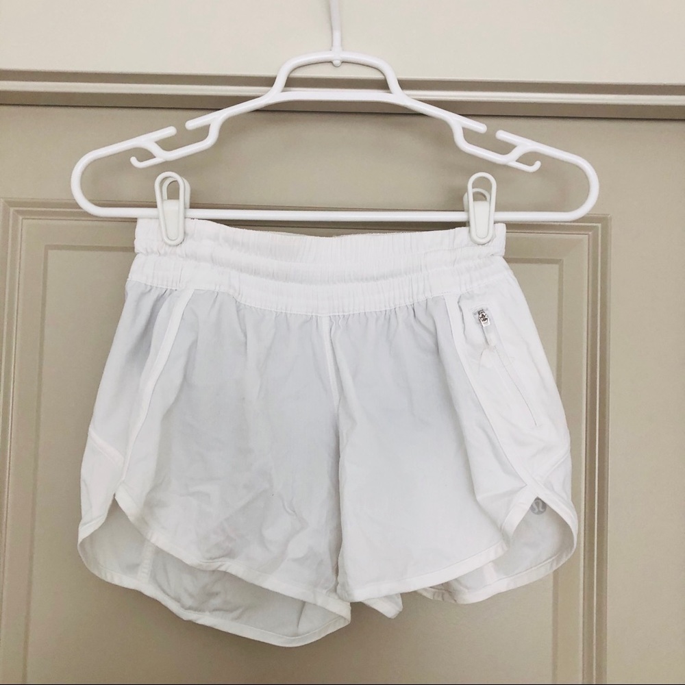 Lululemon V*4” tracker short